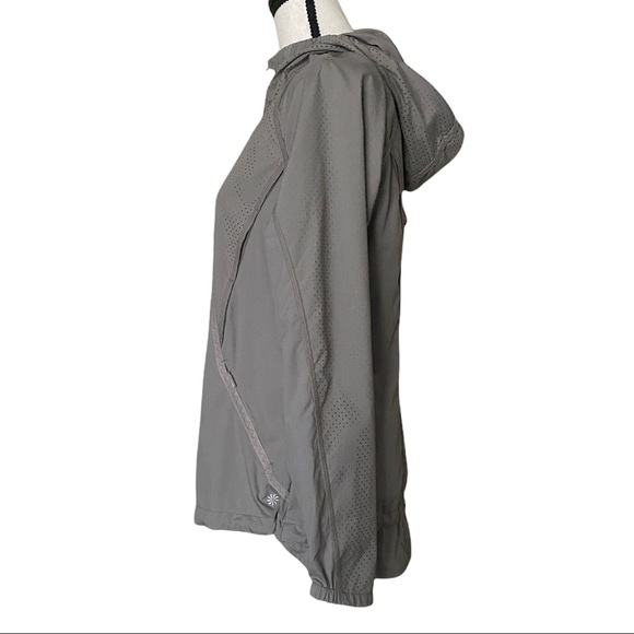 Athleta Catalina Aero Jacket in Silver Gray - Picture 3 of 10